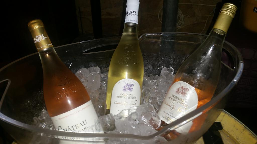 Le Clos Des Aramons Bernis Exteriör bild