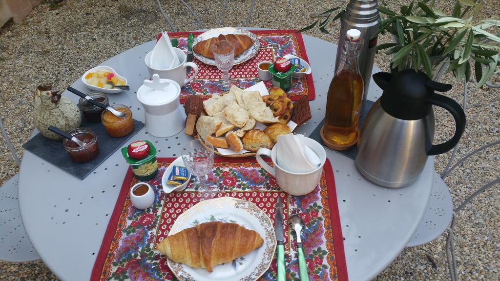 Le Clos Des Aramons Bernis Exteriör bild