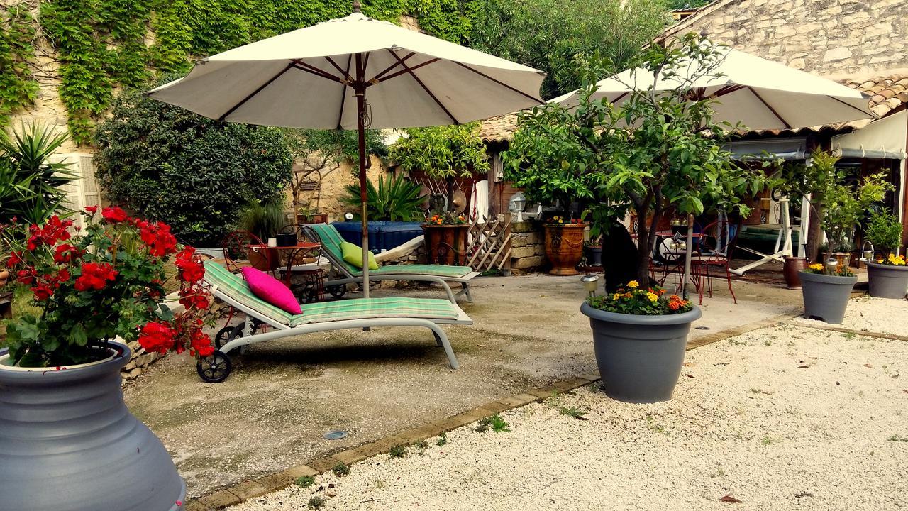 Le Clos Des Aramons Bernis Exteriör bild