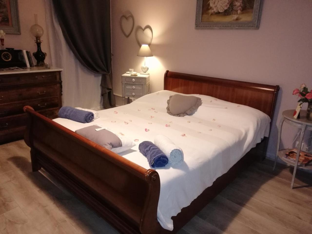Le Clos Des Aramons Bernis Exteriör bild